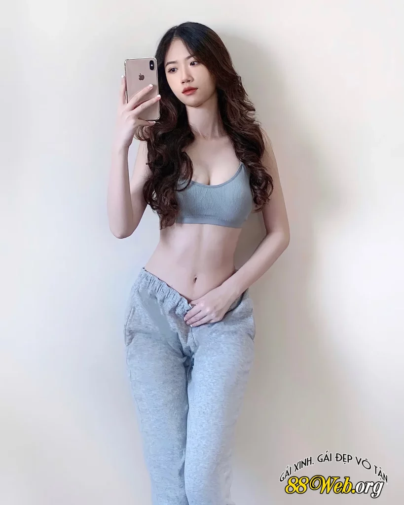 hot girl nguyen lan nhi sexy nong bong quyen ru 6