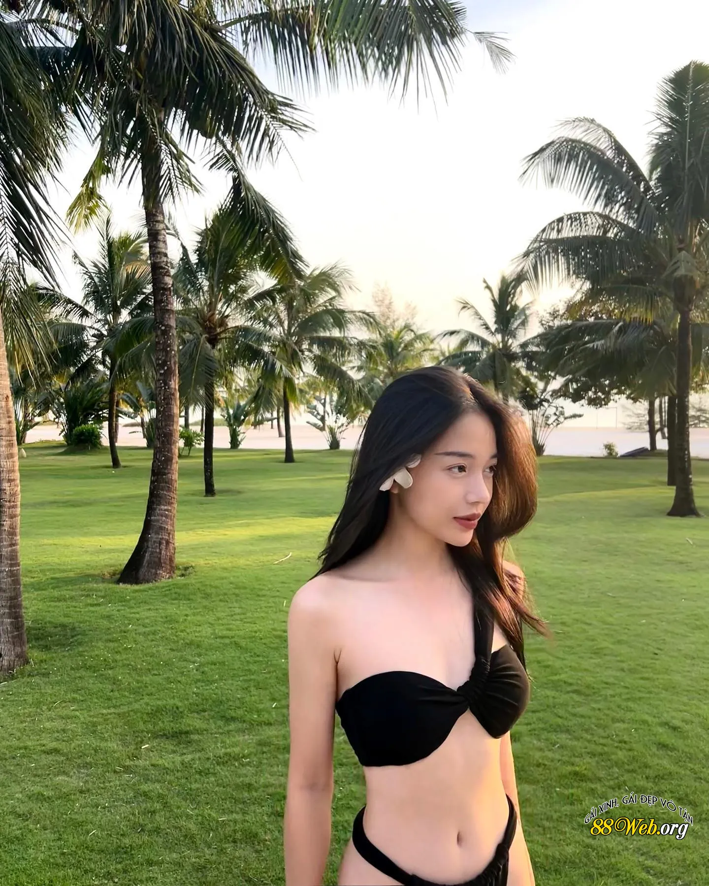 Ảnh Linh Ngọc Đàm bikini sexy siêu nóng bỏng 